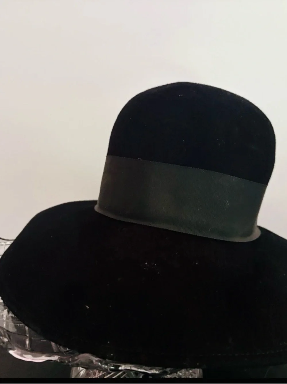 Vintage Ladies Black Felt Wide Rim Hat Grosgrain Ribbon Bow MCM Classic